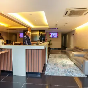 ホテル ユーロ ライフ @ Kl セントラル